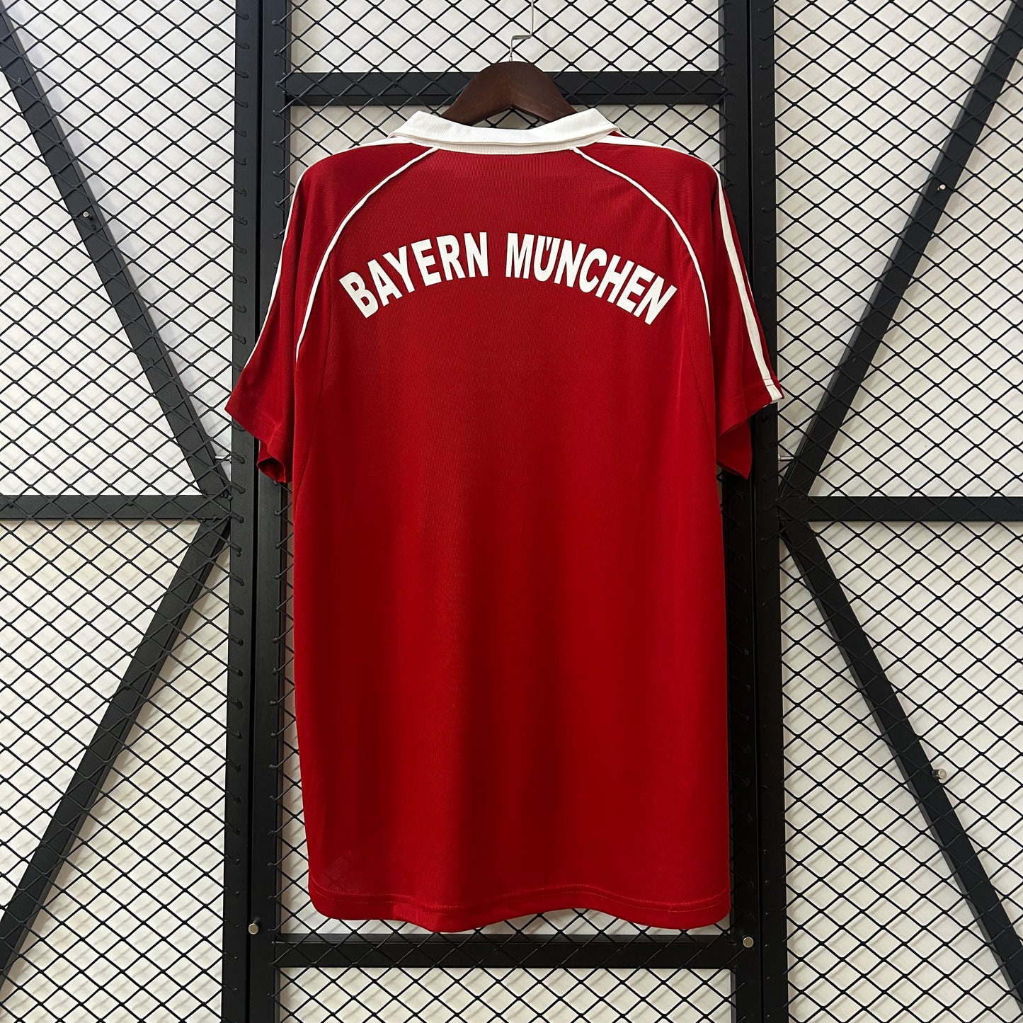 Retro Bayern Munich 2005/06 Jersey