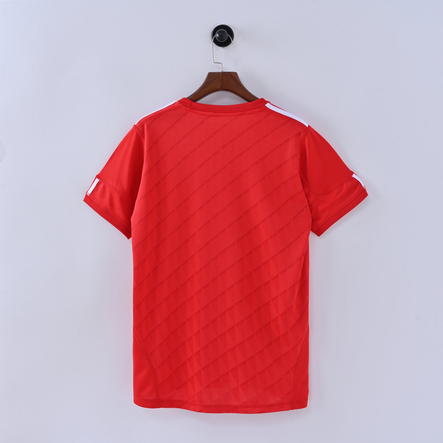 Retro Liverpool FC 2006/07 Jersey