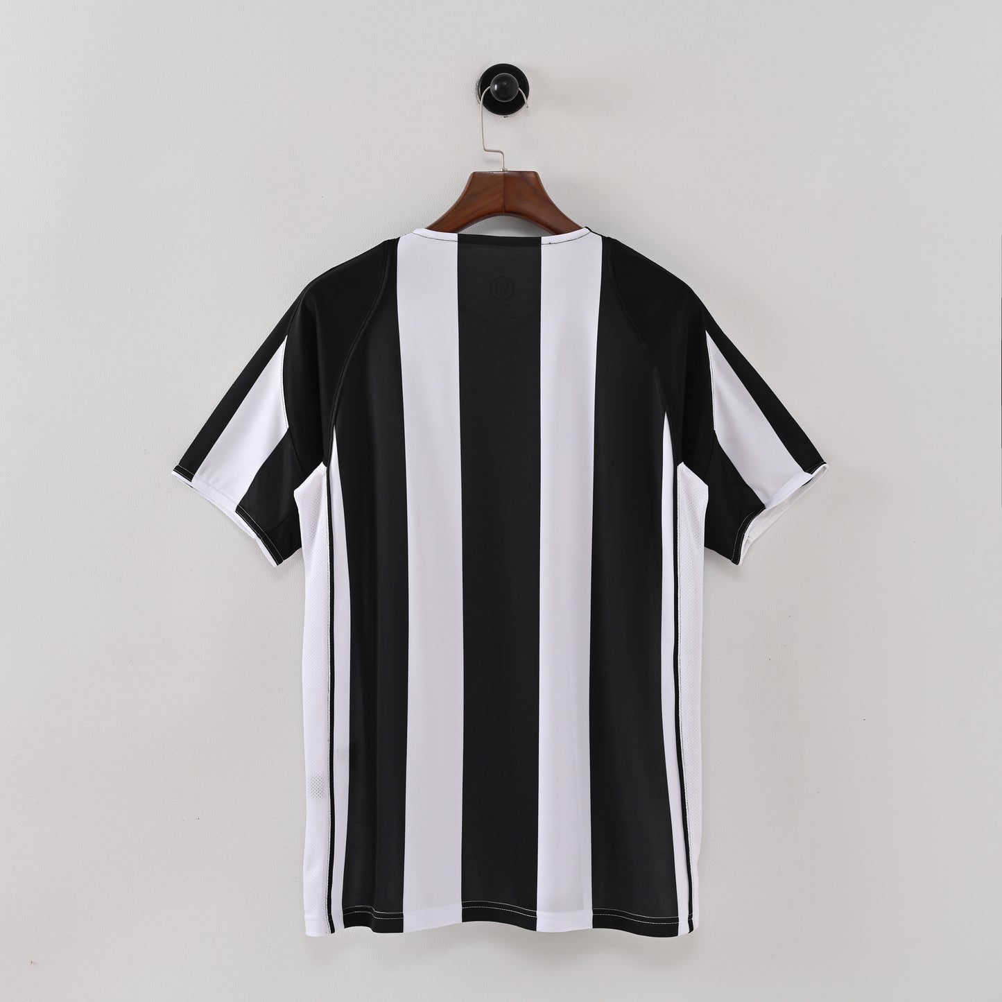 Retro Juventus 2004/05 Jersey