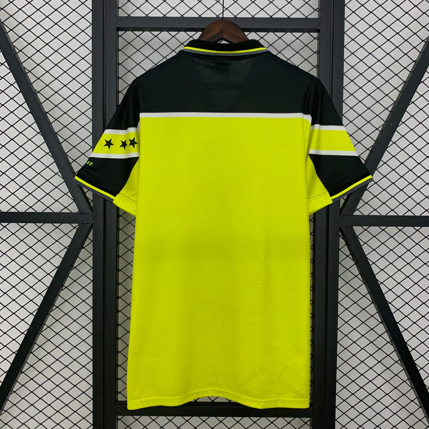 Retro Borussia Dortmund 1996/97 Jersey