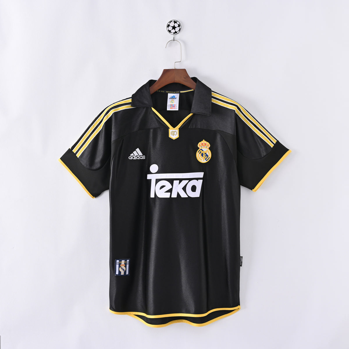 Retro Real Madrid 1999/00 Jersey
