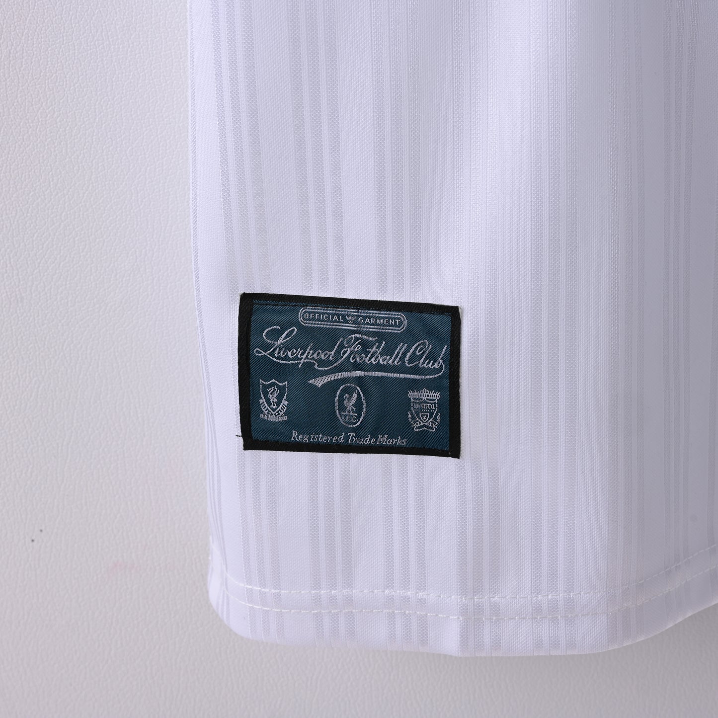 Retro Liverpool FC 1995/96 Jersey