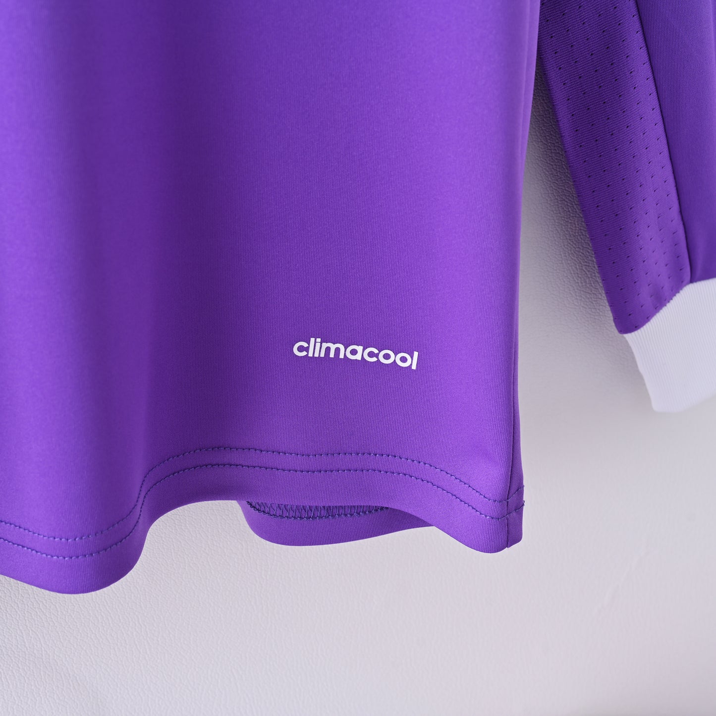 Retro Real Madrid 2016/17 Jersey