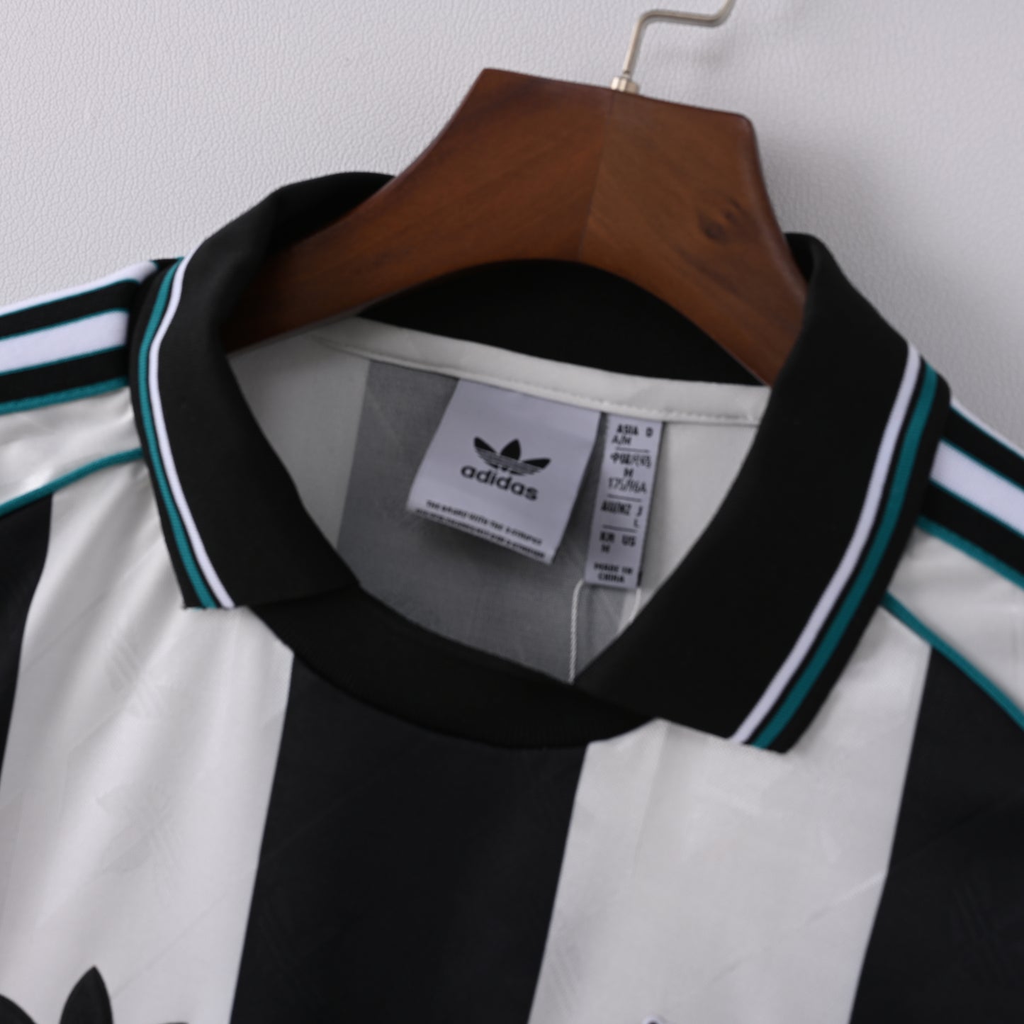 Retro Newcastle United 2024/25 Jersey
