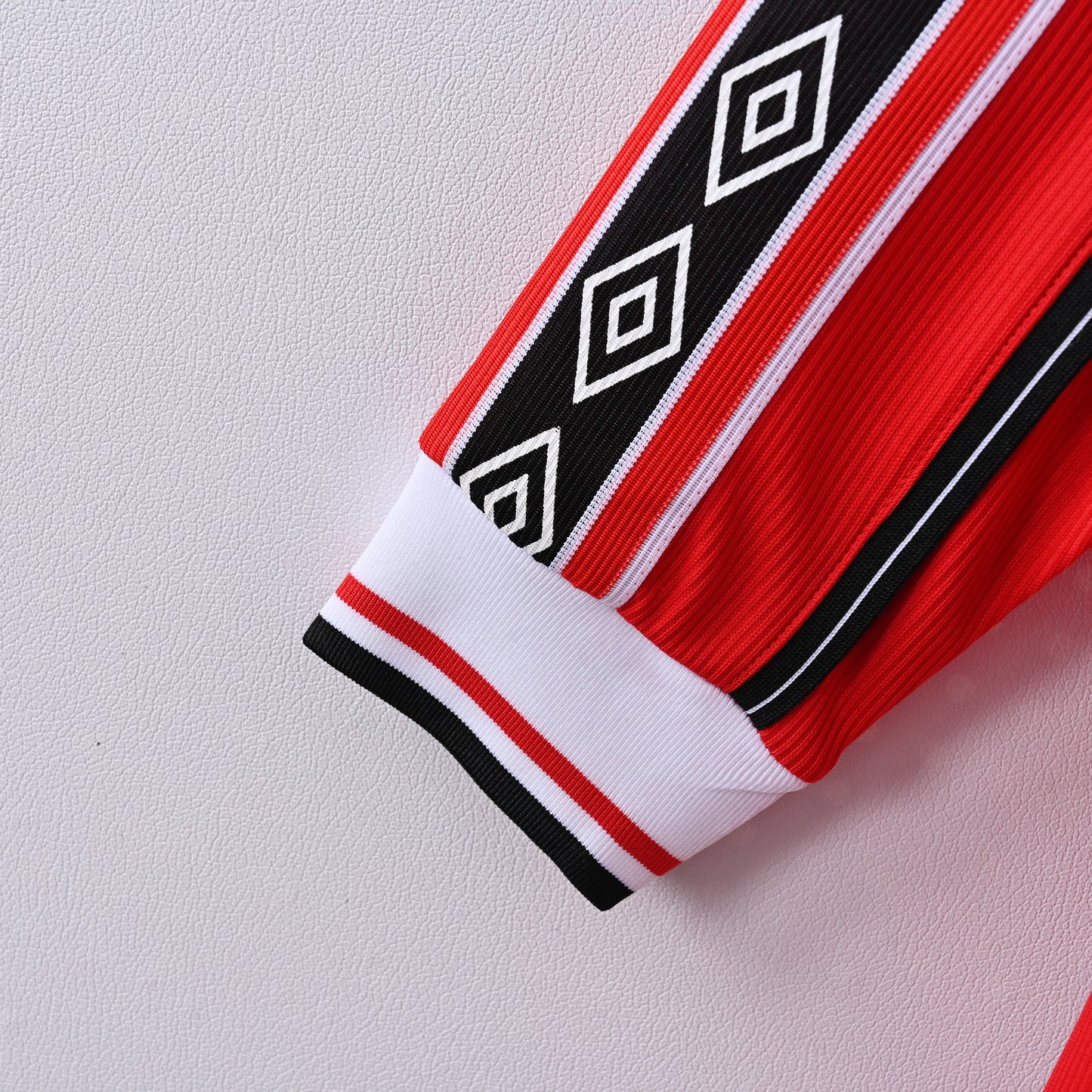 Retro Manchester United 1998/99 Jersey