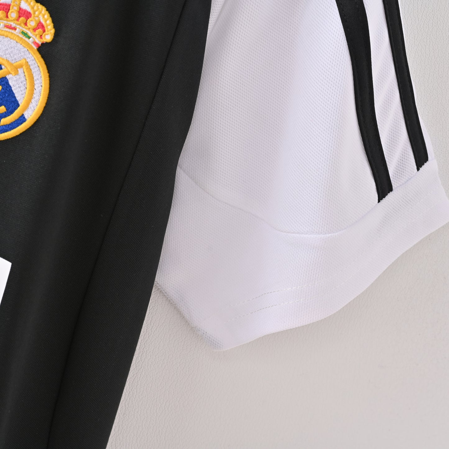 Retro Real Madrid 2001/02 Jersey