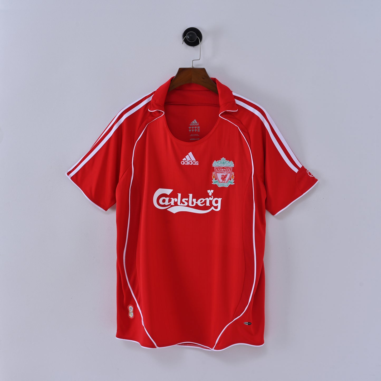 Retro Liverpool FC 2006/07 Jersey