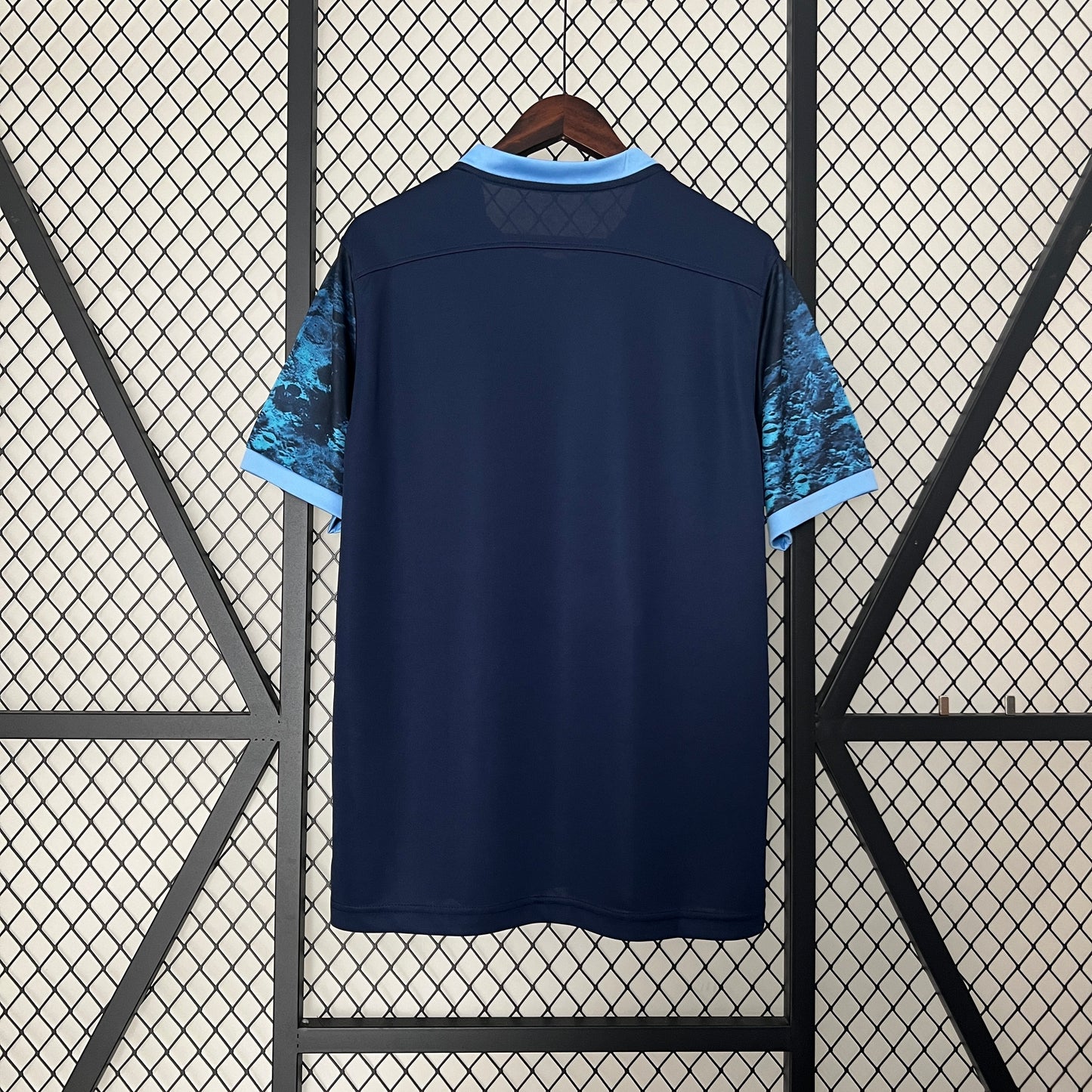 Retro Manchester City 2015/16 Away Jersey