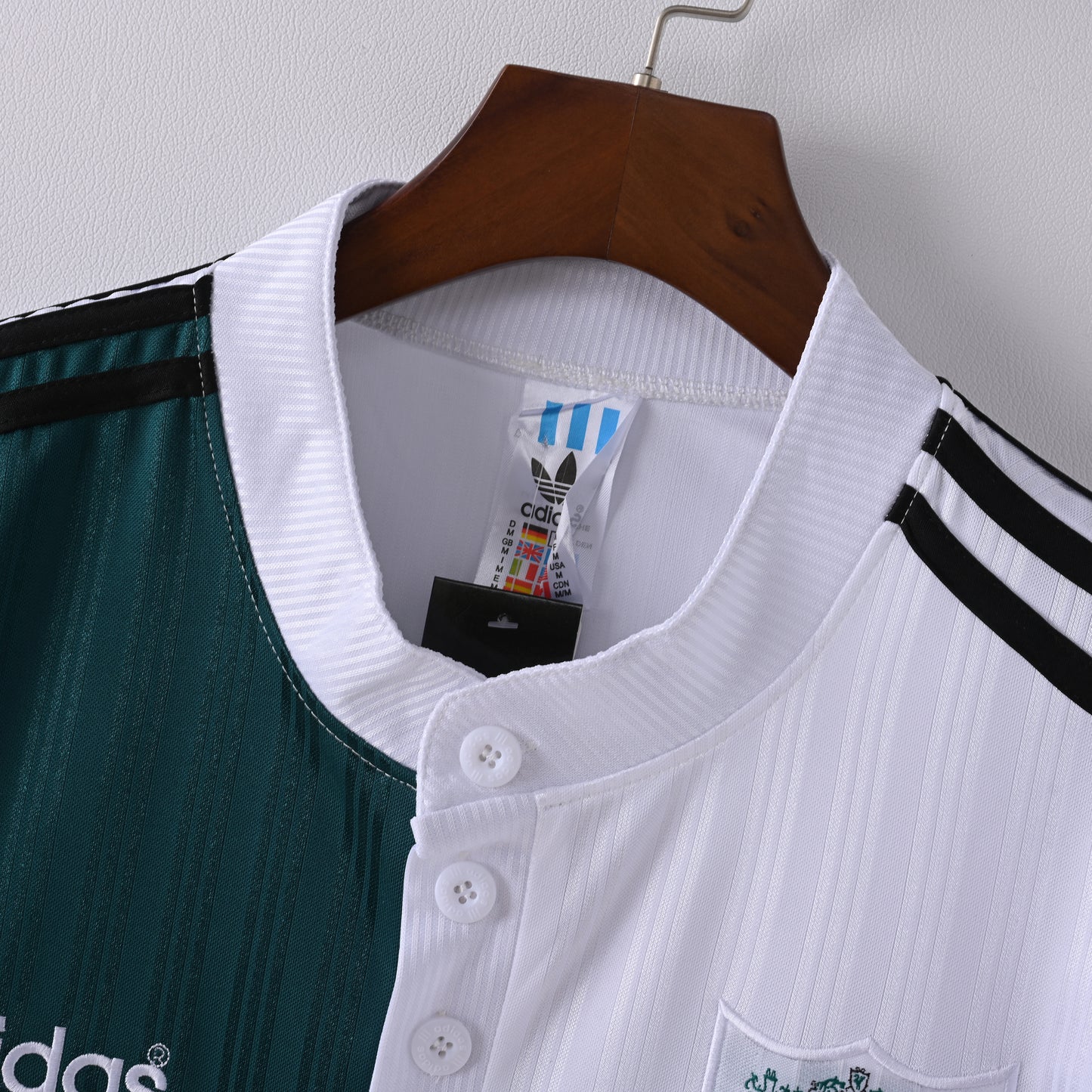 Retro Liverpool FC 1995/96 Jersey