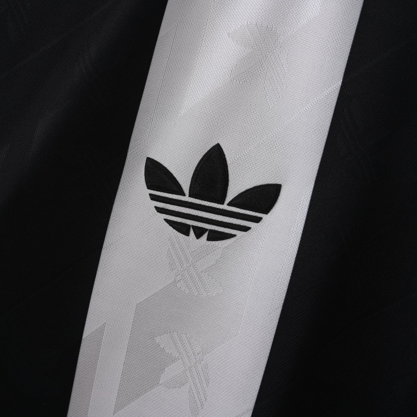 Retro Newcastle United 2024/25 Jersey