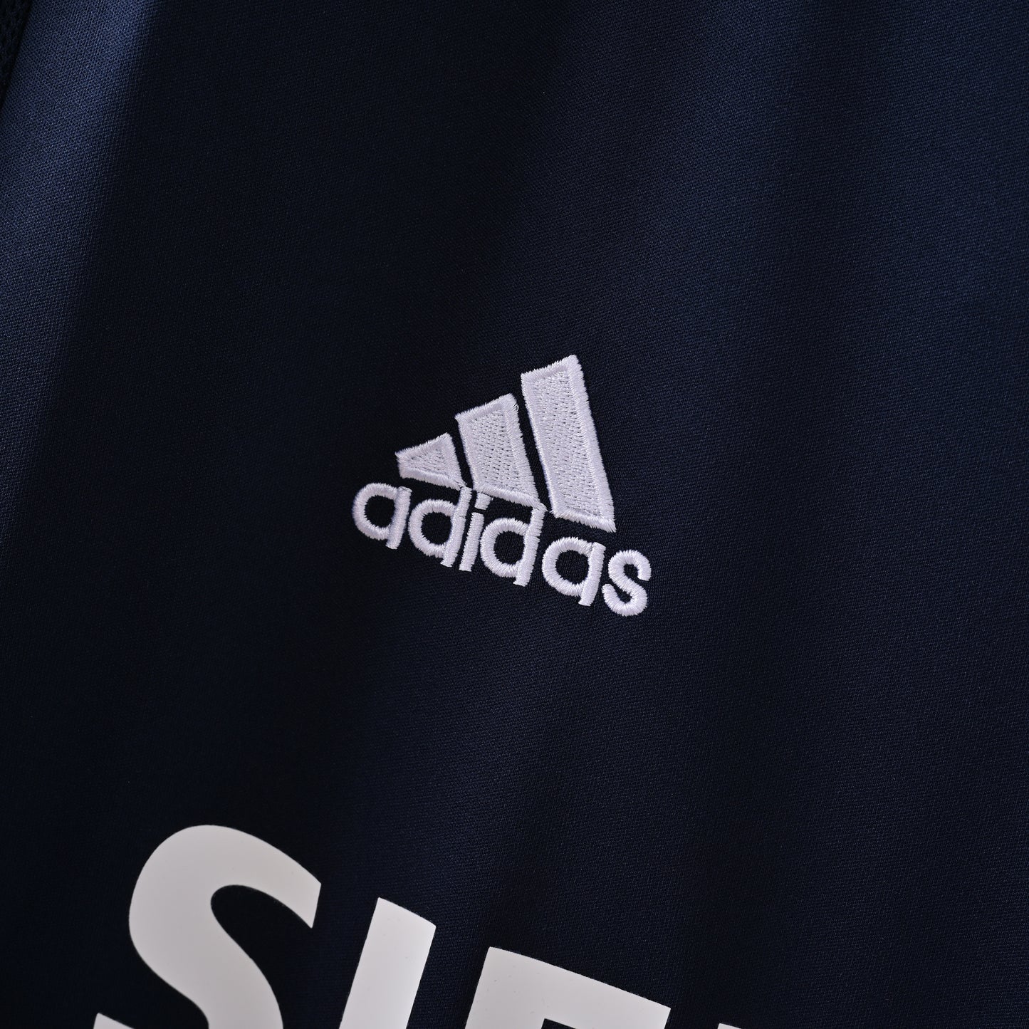 Retro Real Madrid 2004/05 Jersey