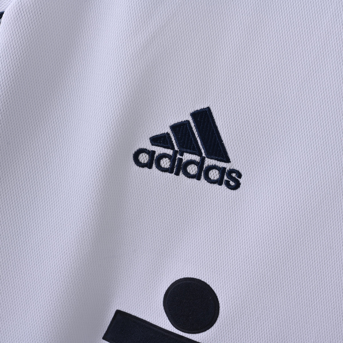 Retro Real Madrid 2000/01 Jersey