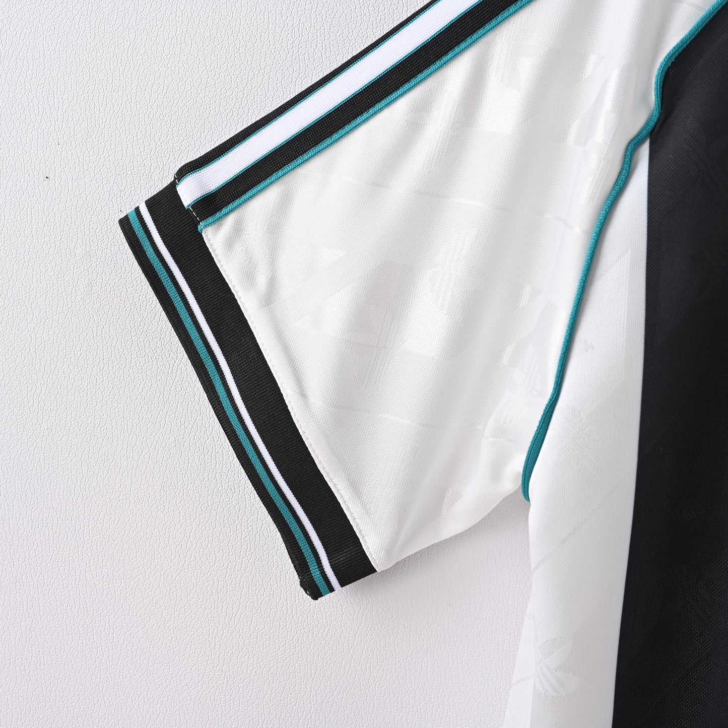 Retro Newcastle United 2024/25 Jersey