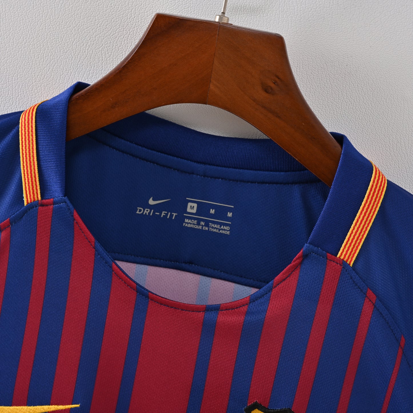 Retro Barcelona 2017/18 Jersey