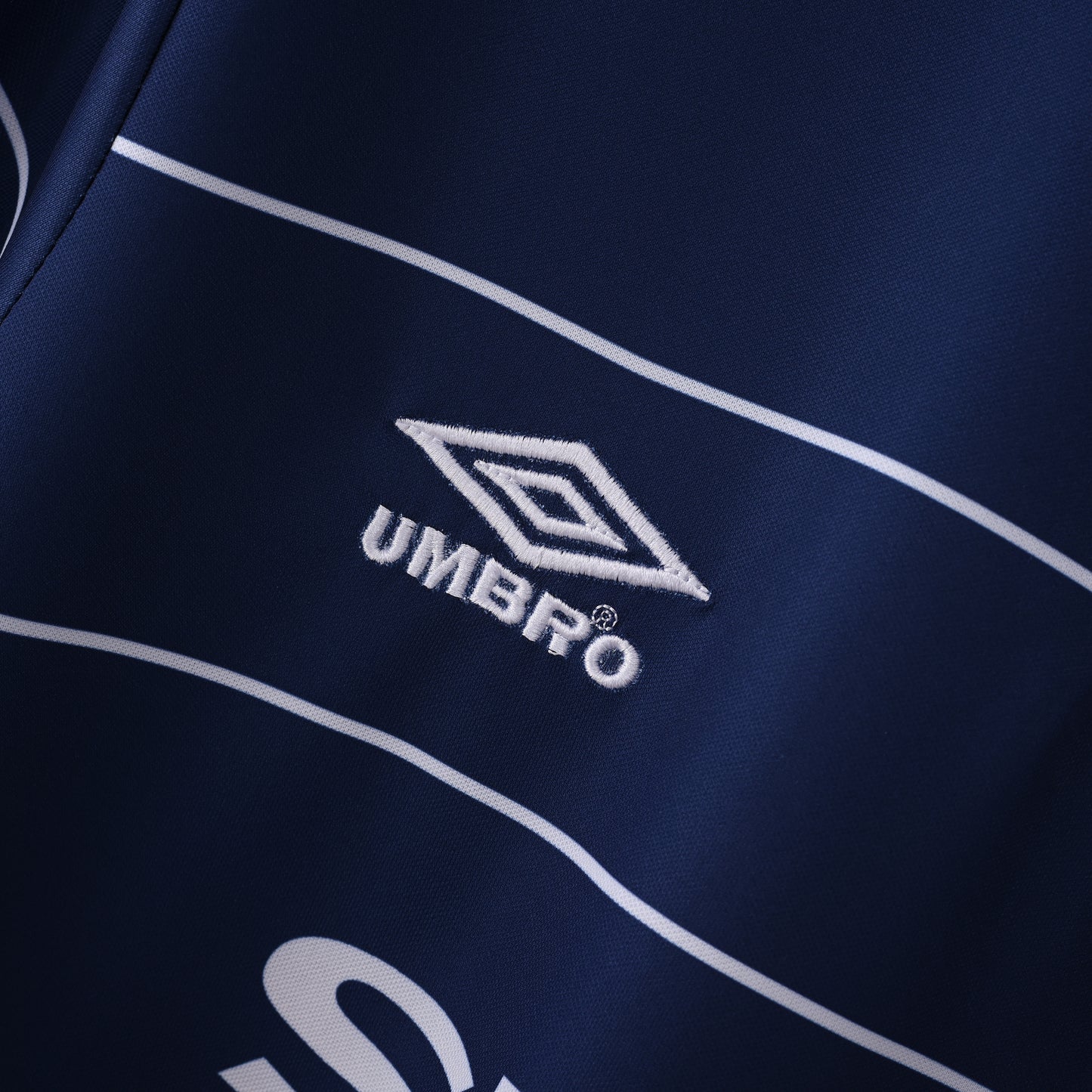 Retro Manchester United 1999/00 Jersey