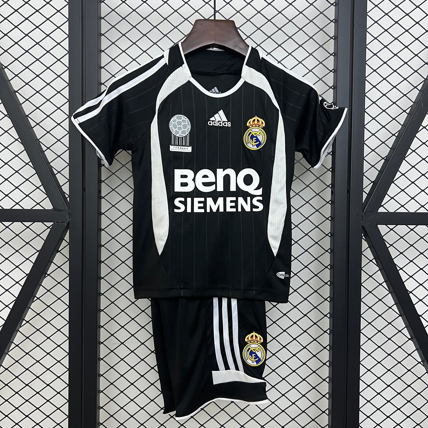 Kids Retro Real Madrid 06/07 Away