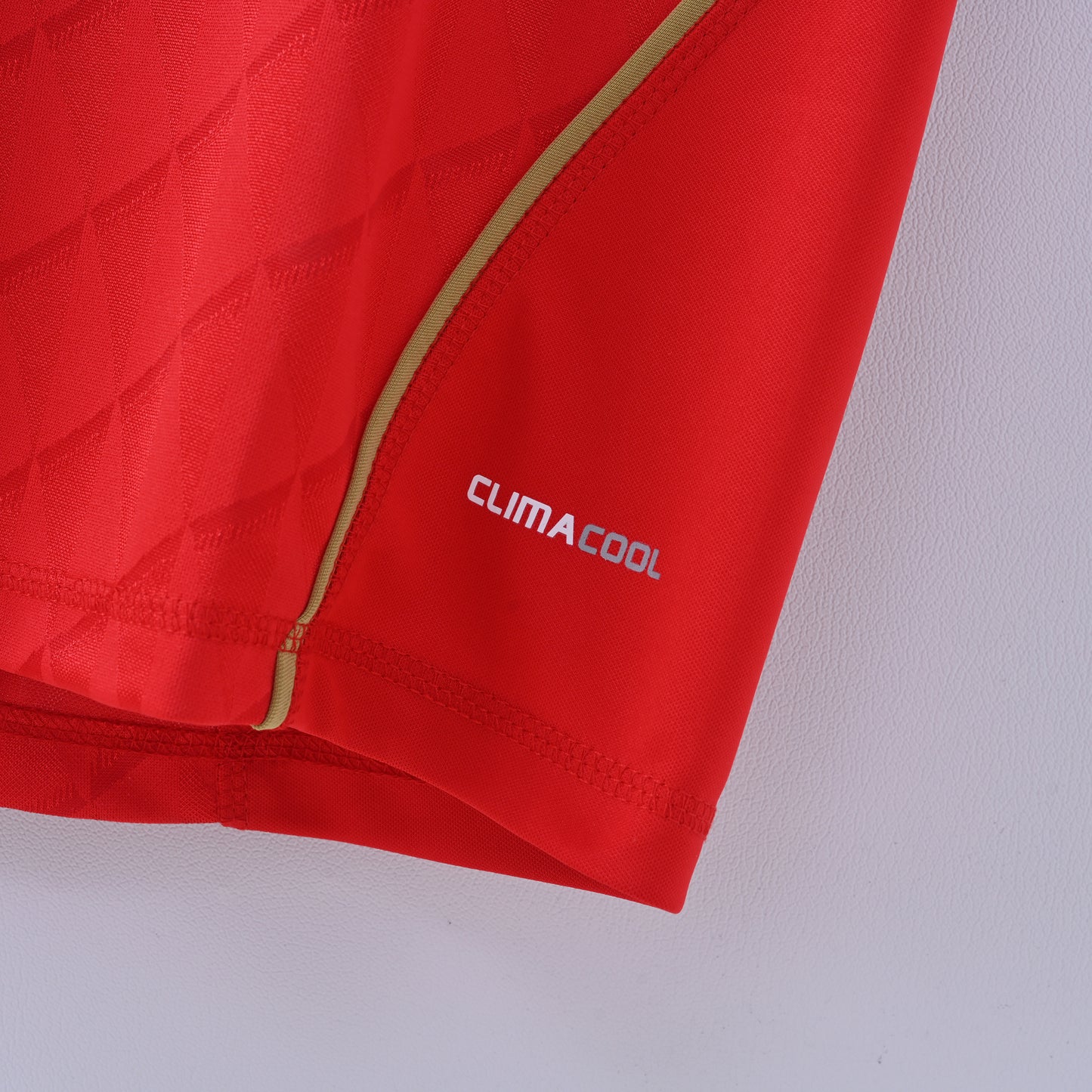 Retro Liverpool FC 2006/07 Jersey