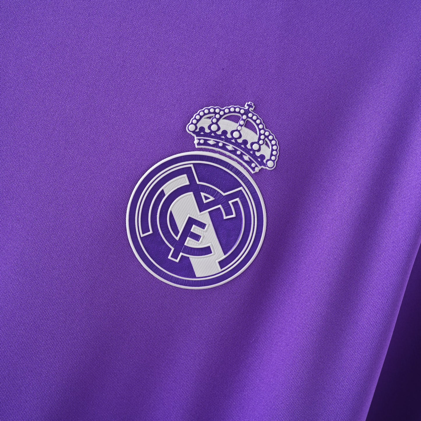 Retro Real Madrid 2016/17 Jersey