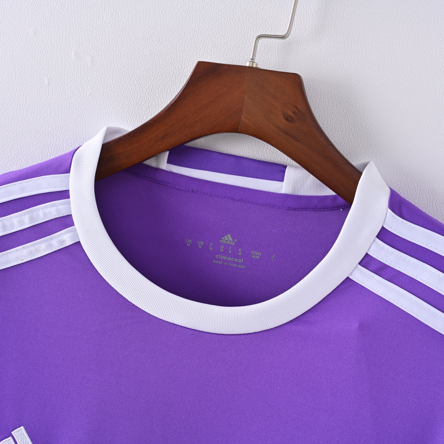 Retro Real Madrid 2016/17 Jersey