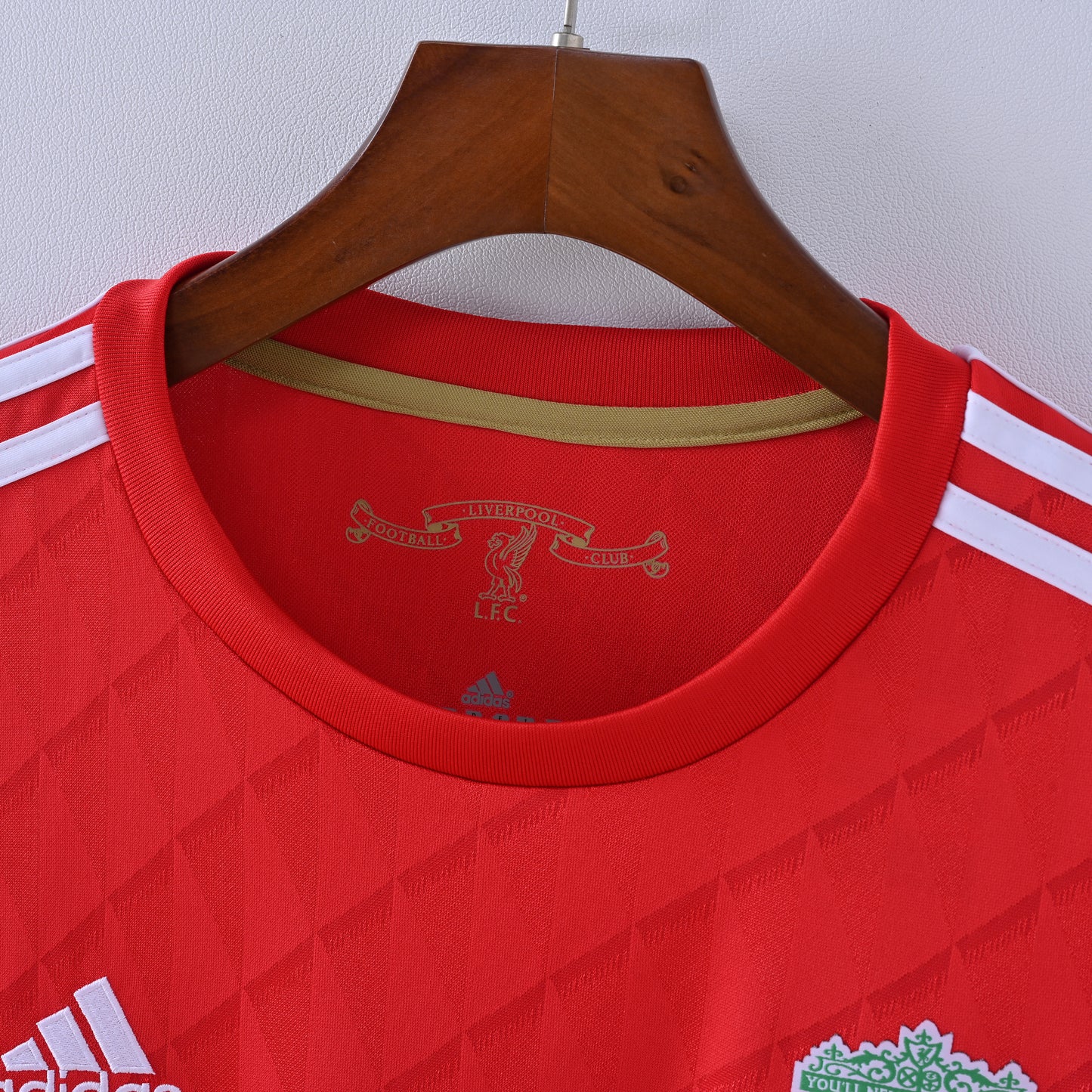 Retro Liverpool FC 2006/07 Jersey