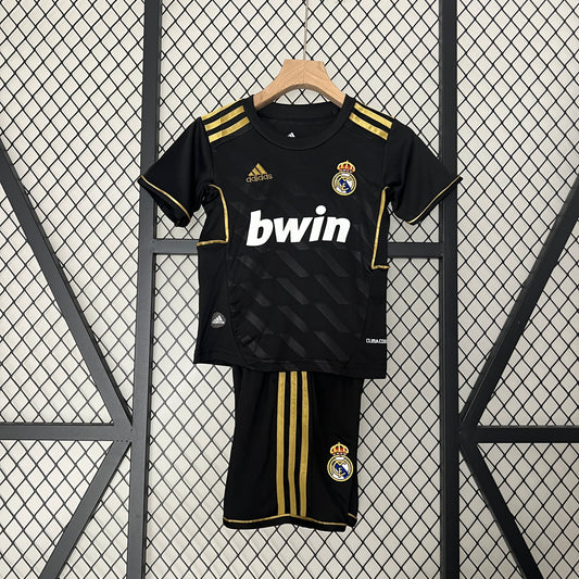Kids Retro Real Madrid 11/12 Away