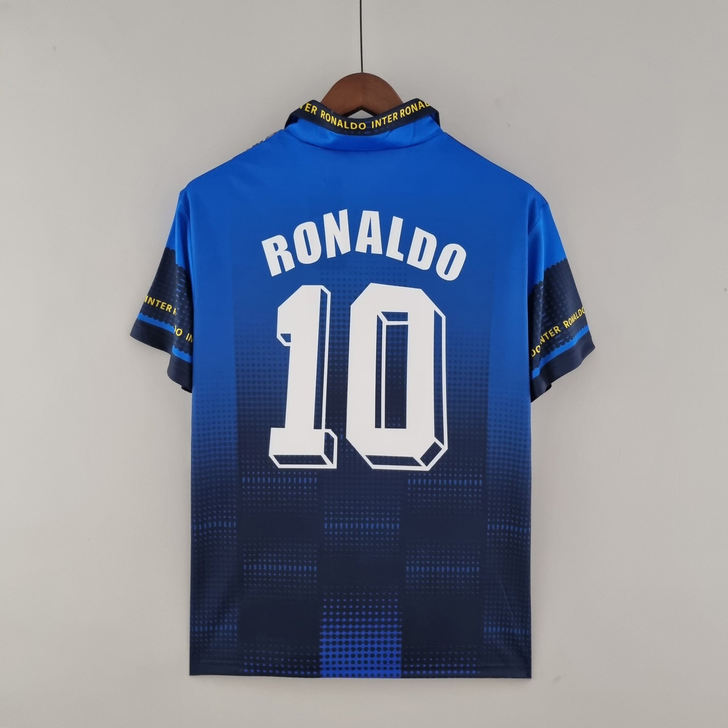 Retro Inter Milan 1997/98 Ronaldo Jersey