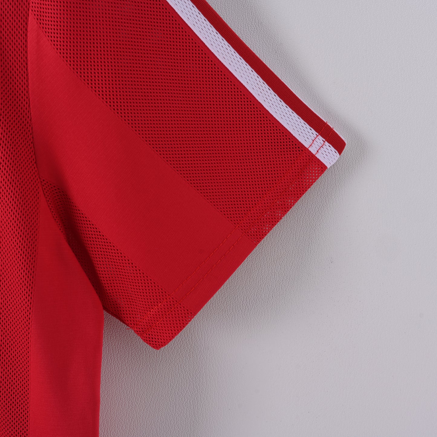 Retro Liverpool FC 1995/96 Jersey