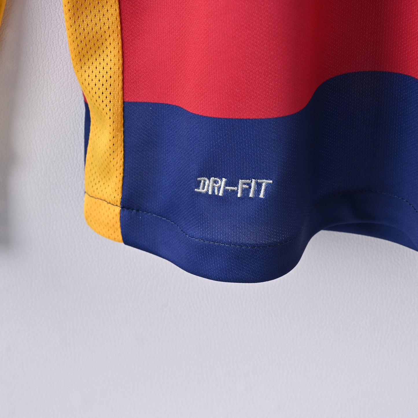 Retro Barcelona 2015/16 Jersey