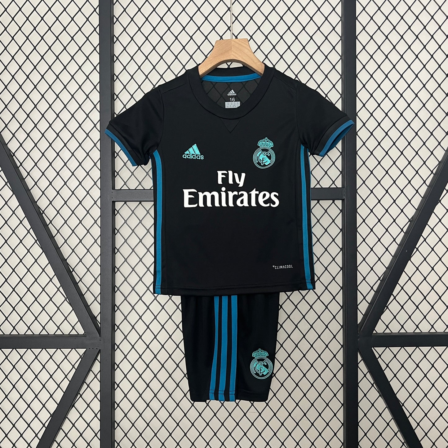 Kids Retro Real Madrid 17/18 Away
