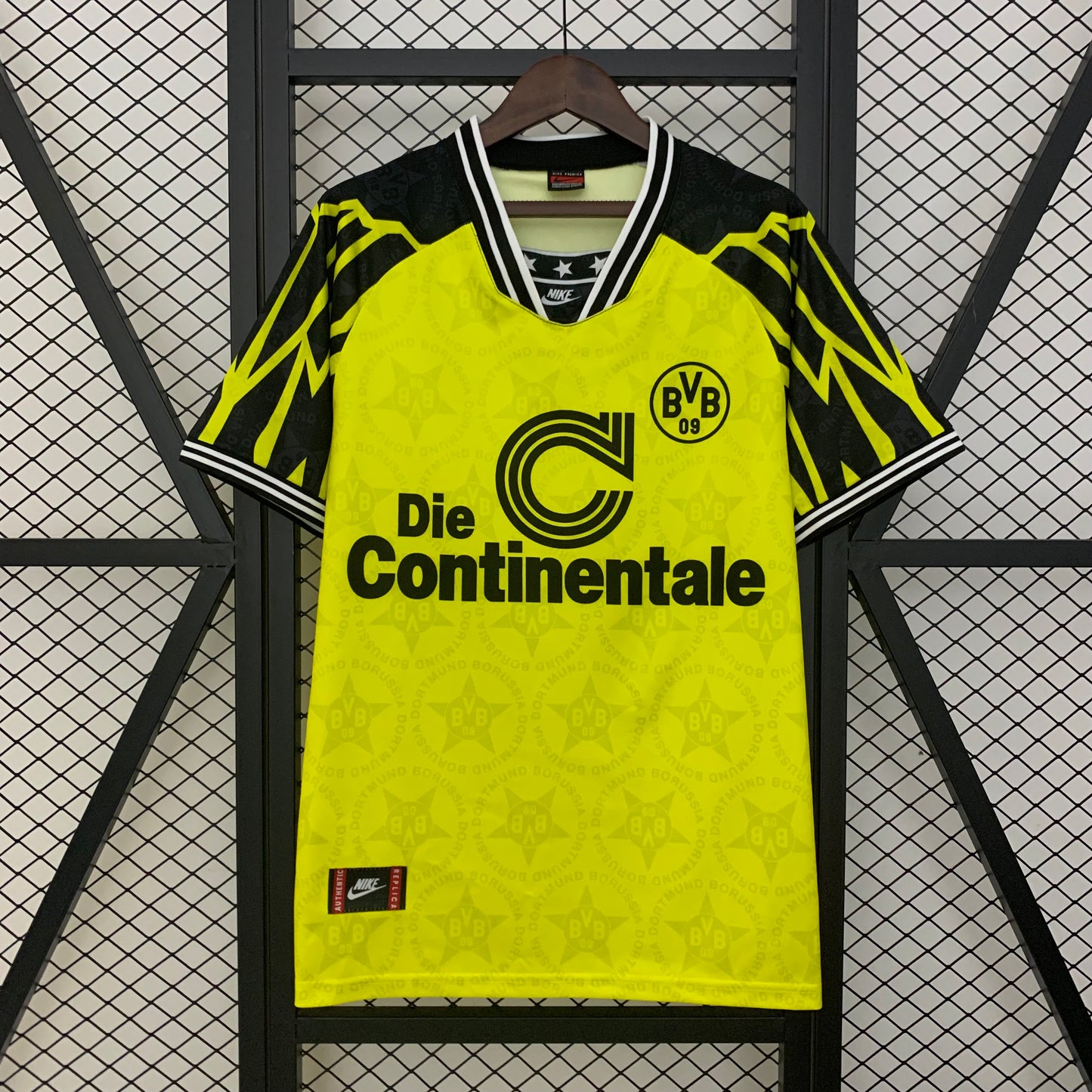 Retro Borussia Dortmund 1994/95 Jersey