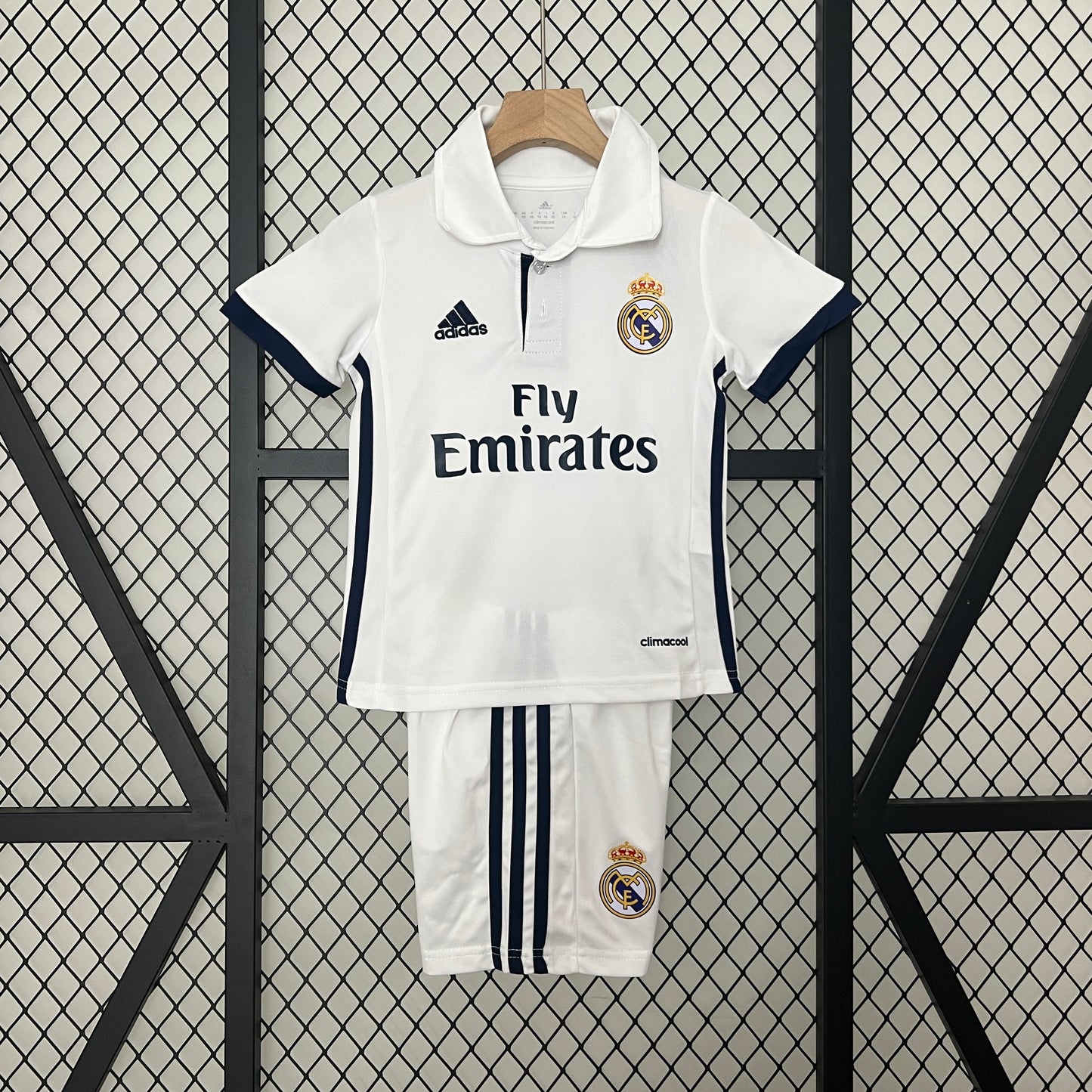 Kids Retro Real Madrid 16/17 Home