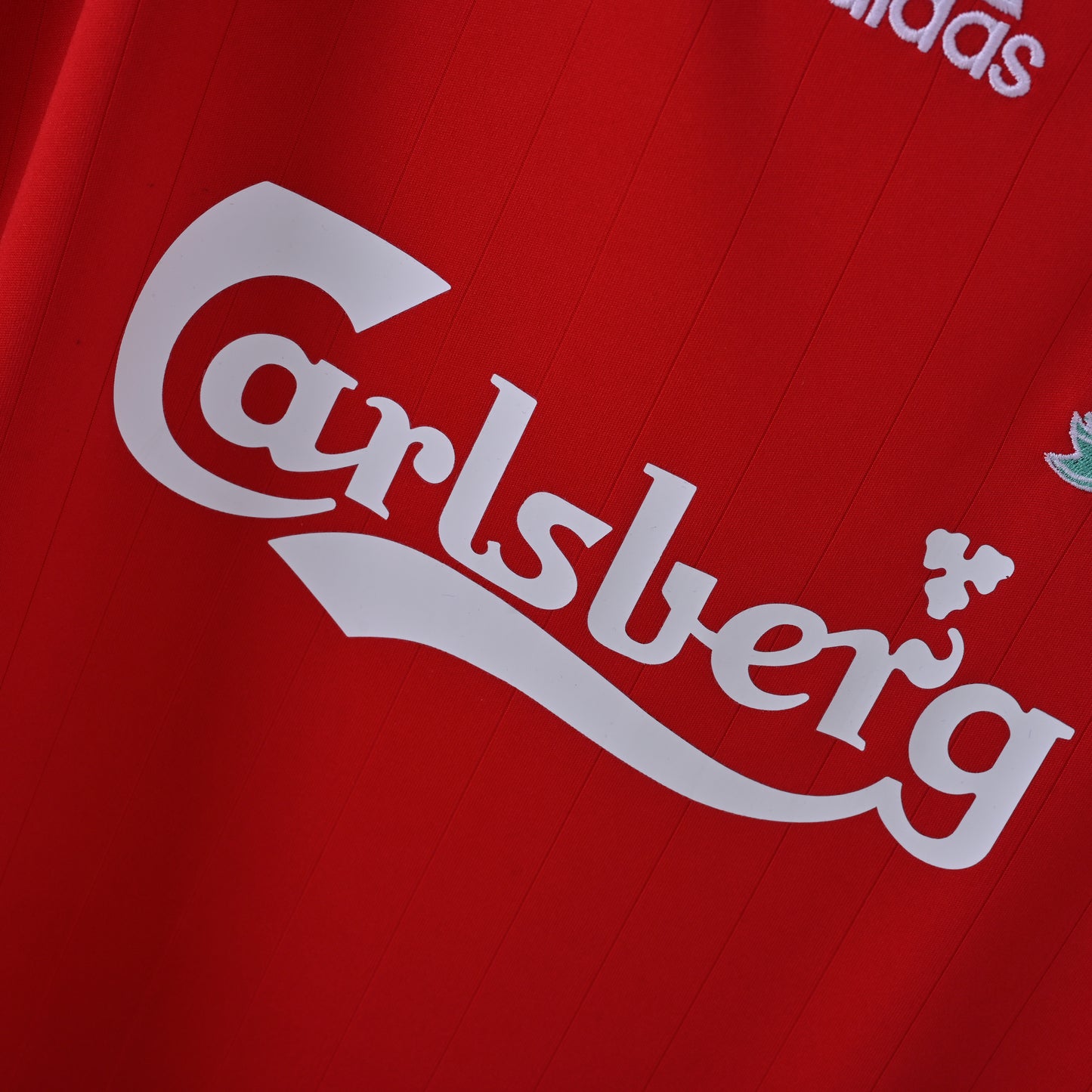 Retro Liverpool FC 2006/07 Jersey