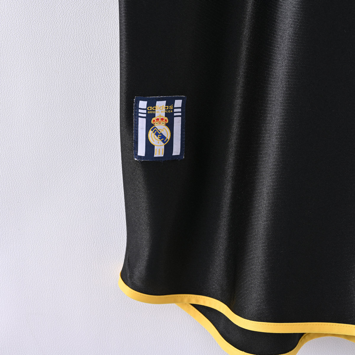 Retro Real Madrid 1999/00 Jersey