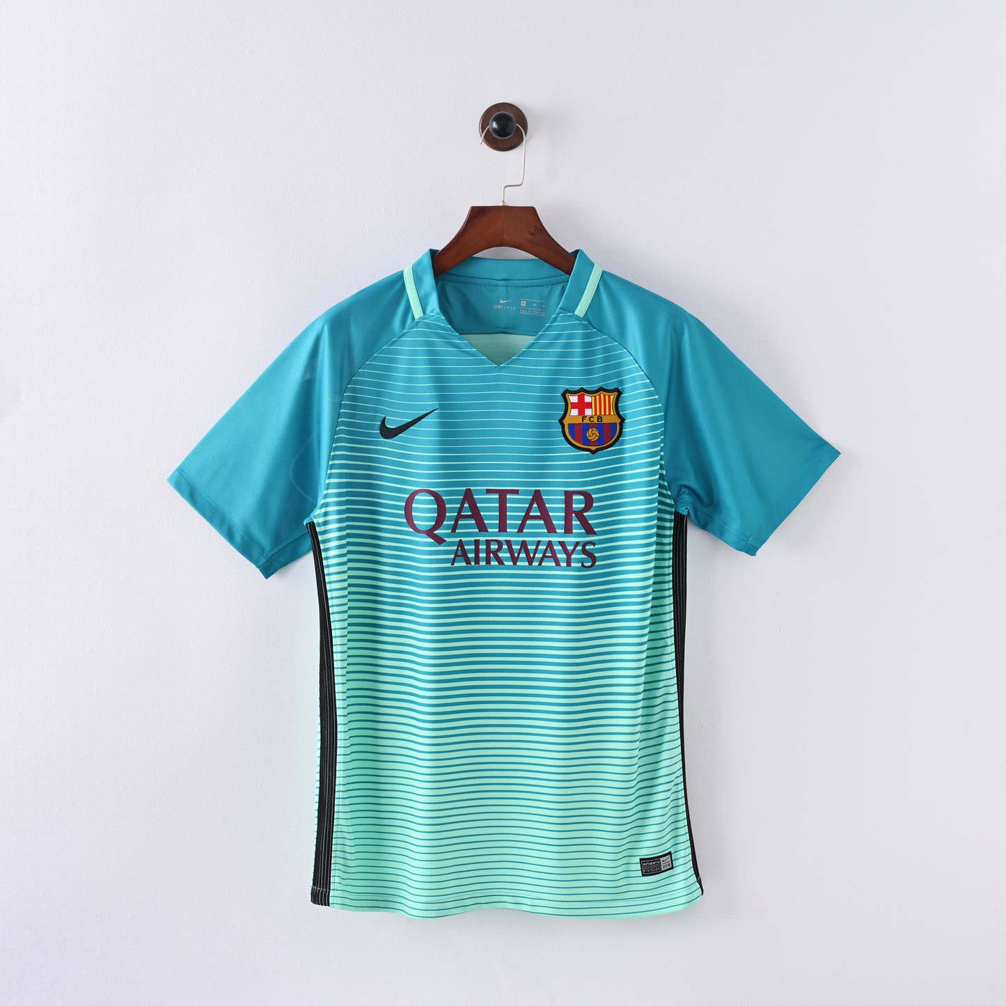 Retro Barcelona 2016/17 Jersey