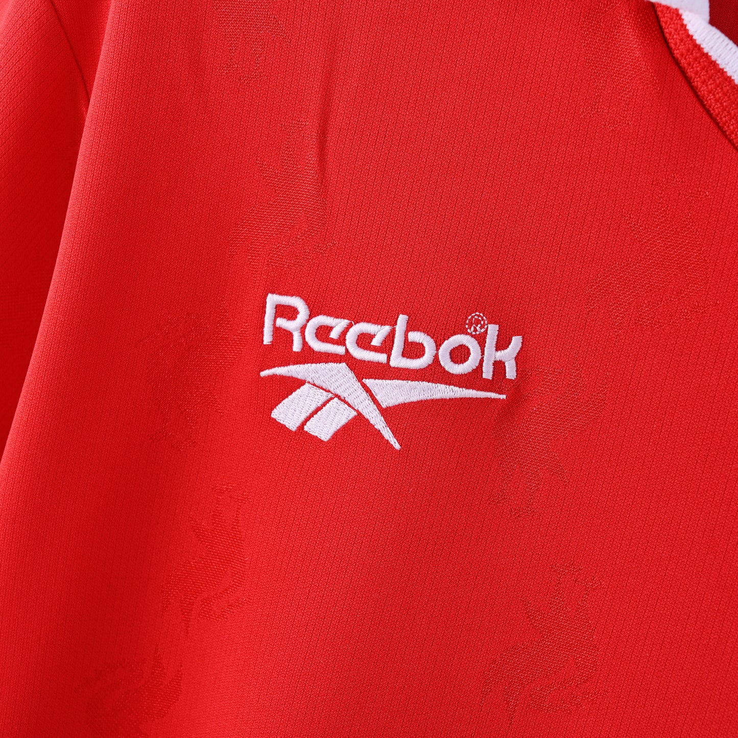 Retro Liverpool FC 1996/97 Jersey