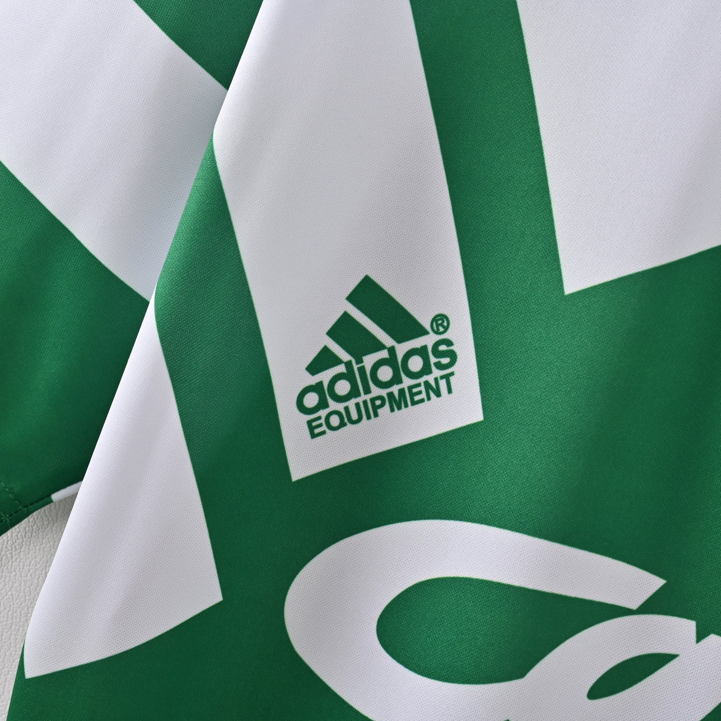 Retro Liverpool FC 1991/92 Jersey