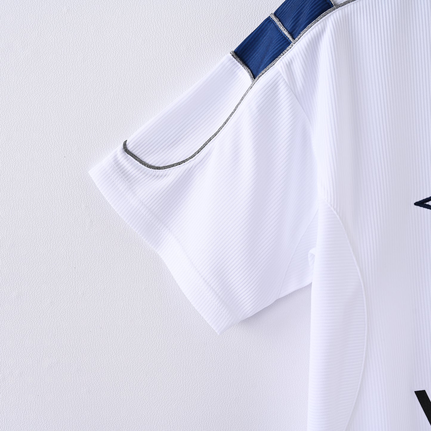 Retro Manchester United 1999/00 Jersey