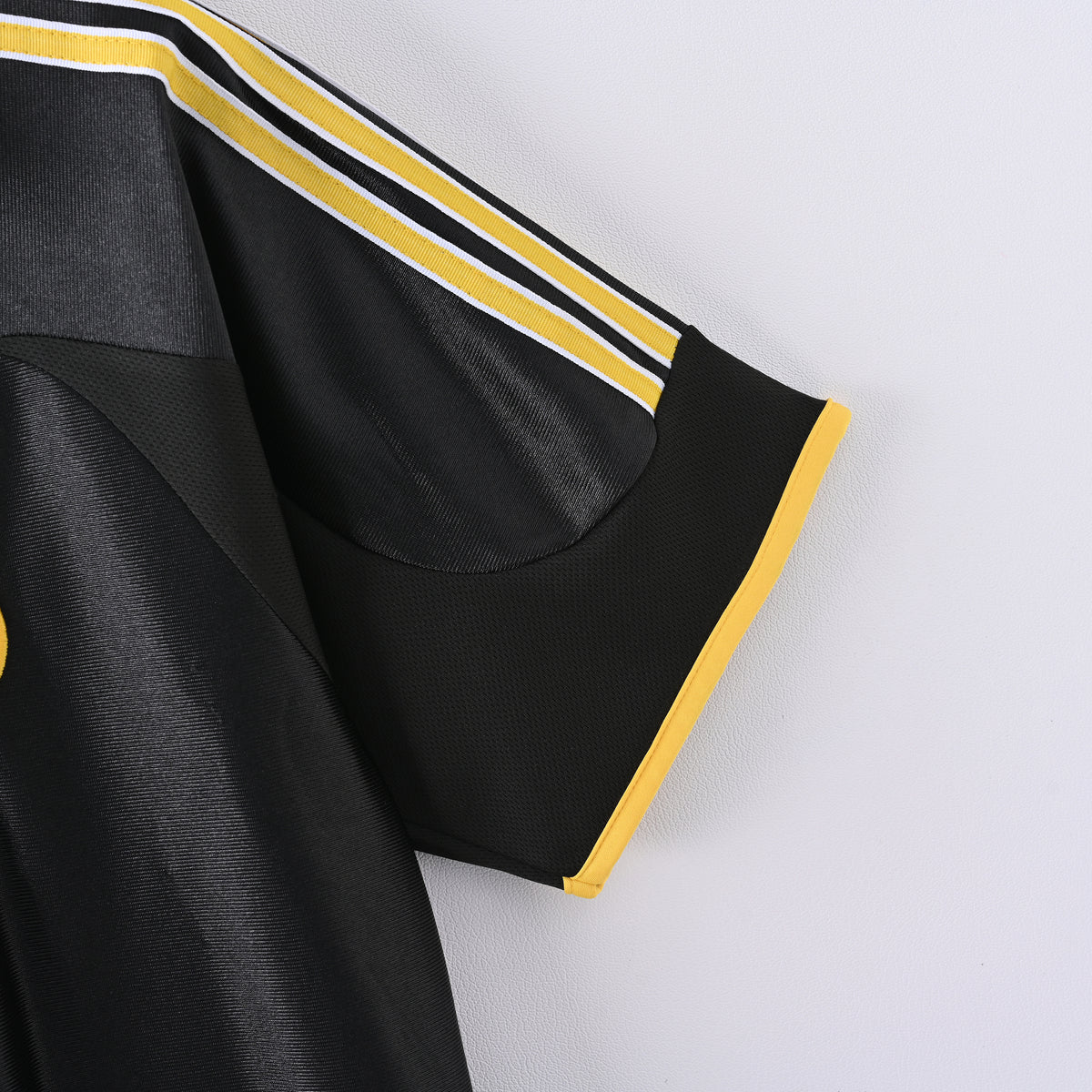 Retro Real Madrid 1999/00 Jersey