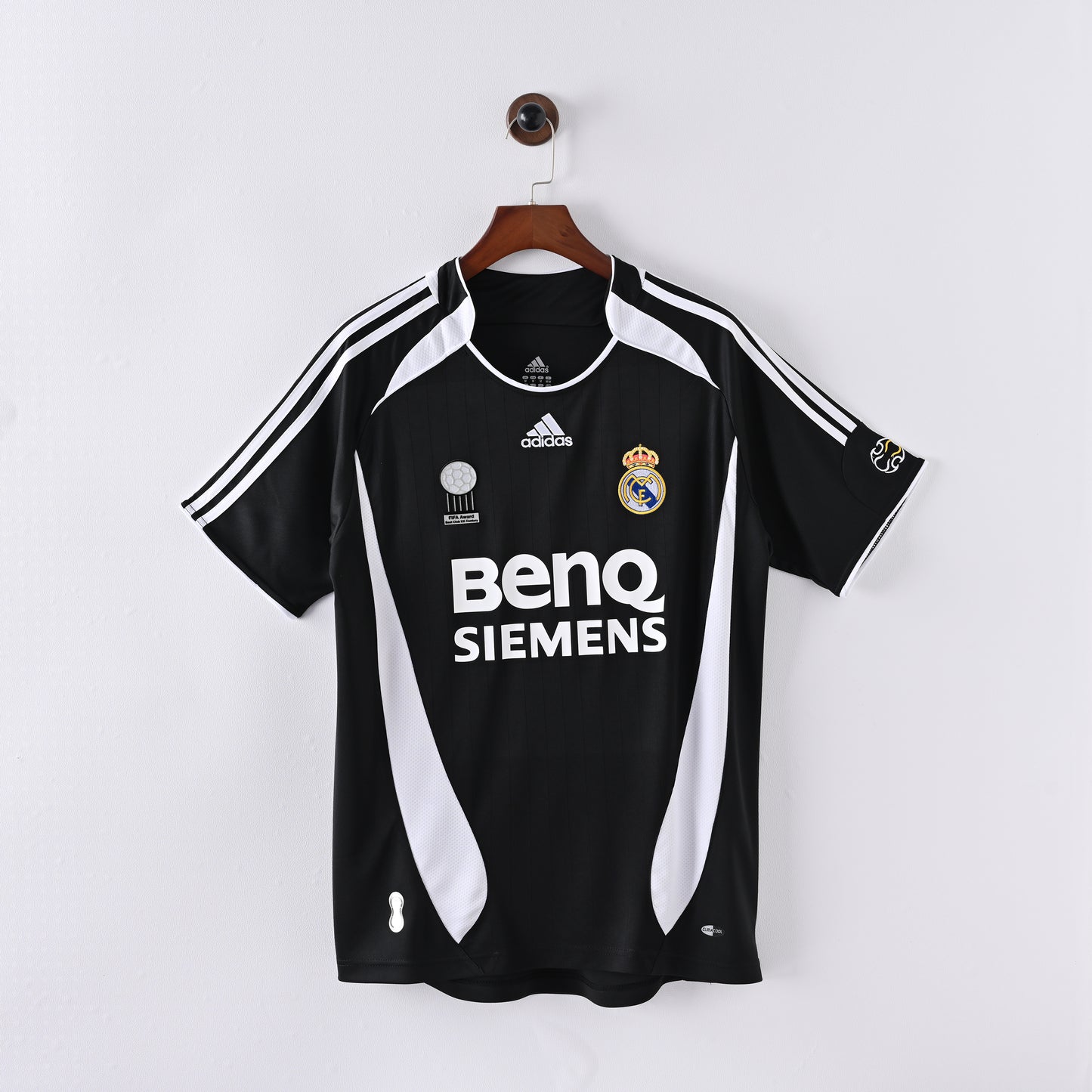 Retro Real Madrid 2006/07 Jersey