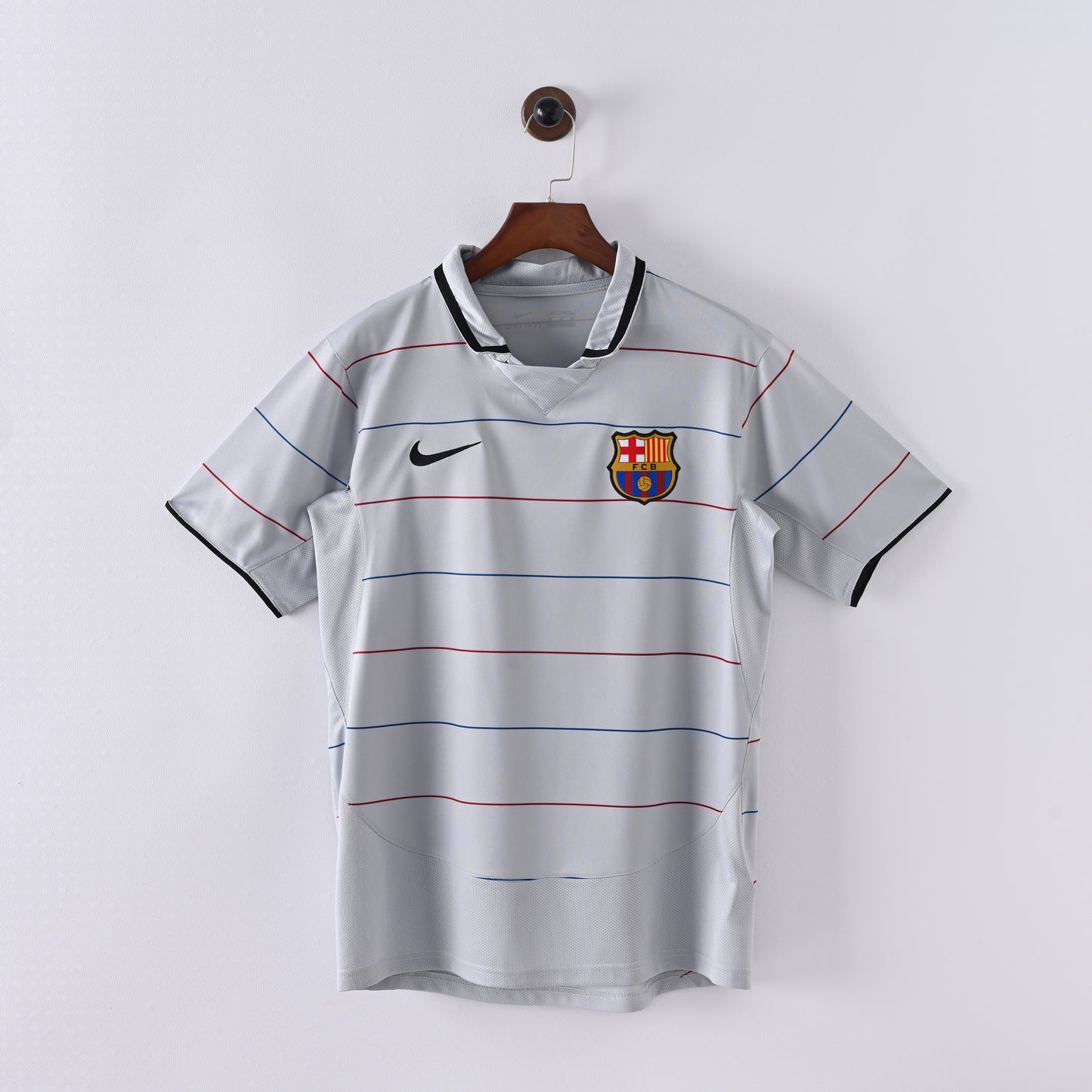 Retro Barcelona 2003/04 Jersey