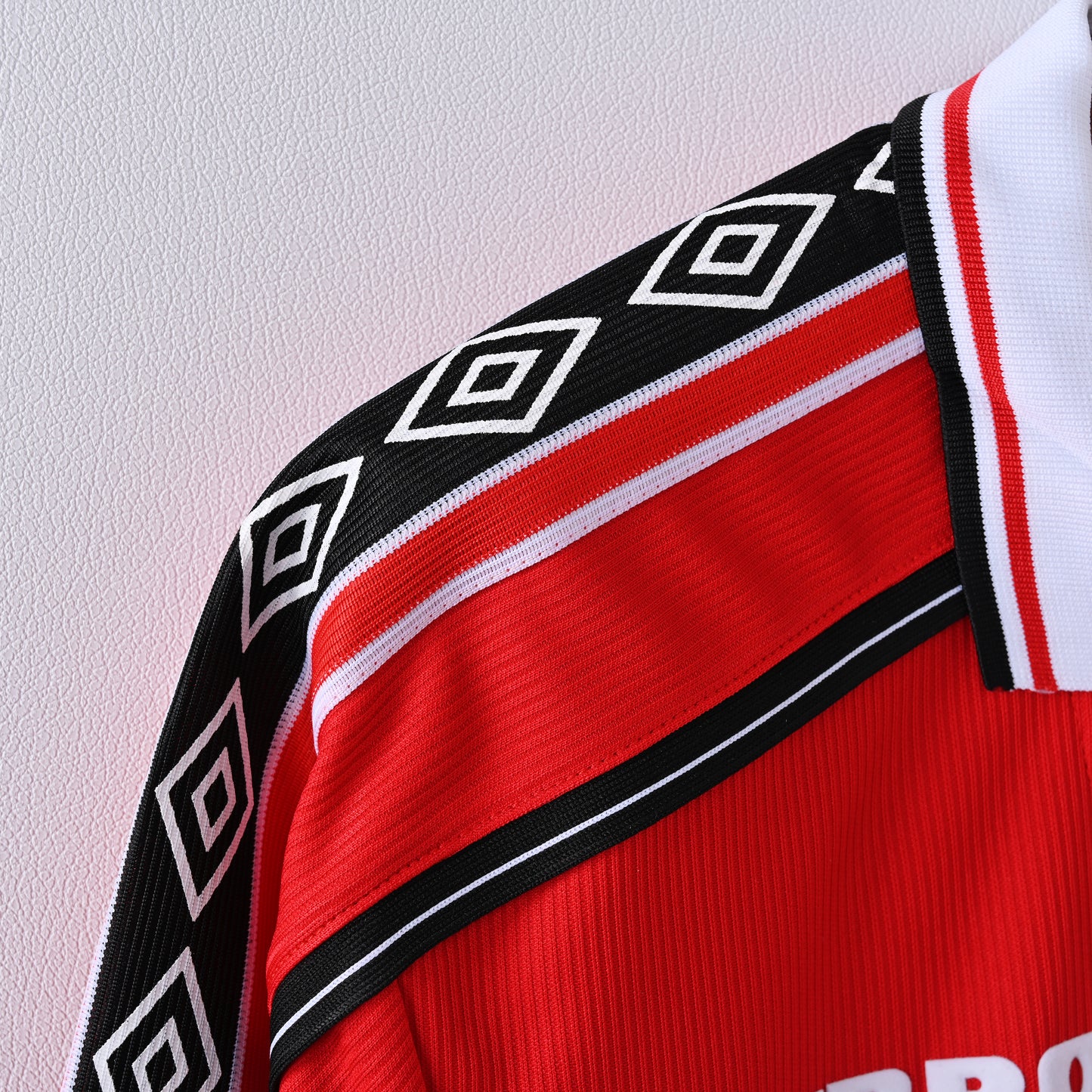 Retro Manchester United 1998/99 Jersey