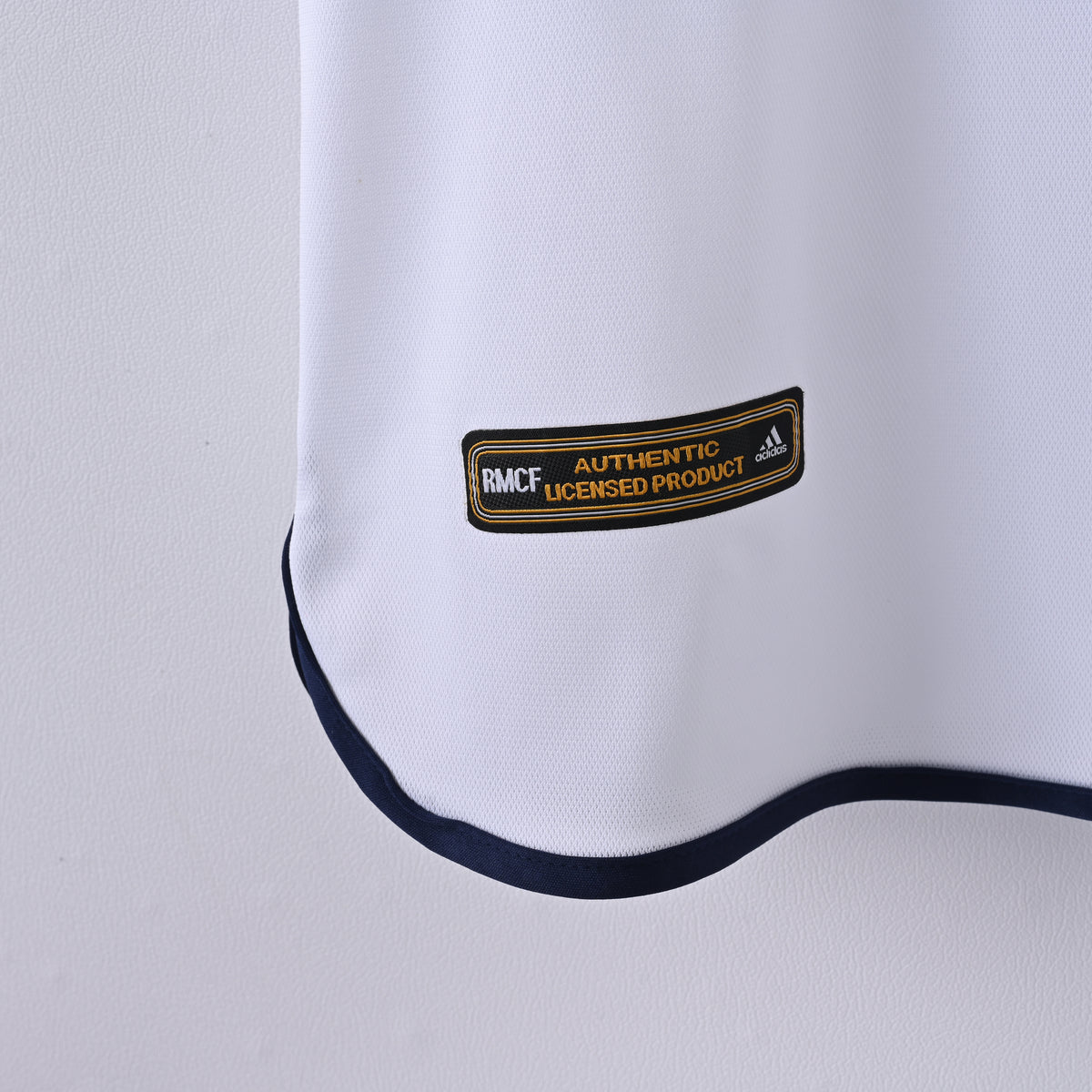 Retro Real Madrid 2000/01 Jersey