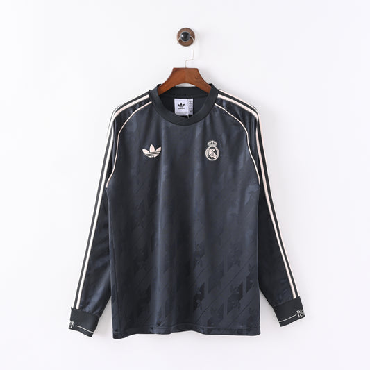 Retro Real Madrid 2024/25 Jersey