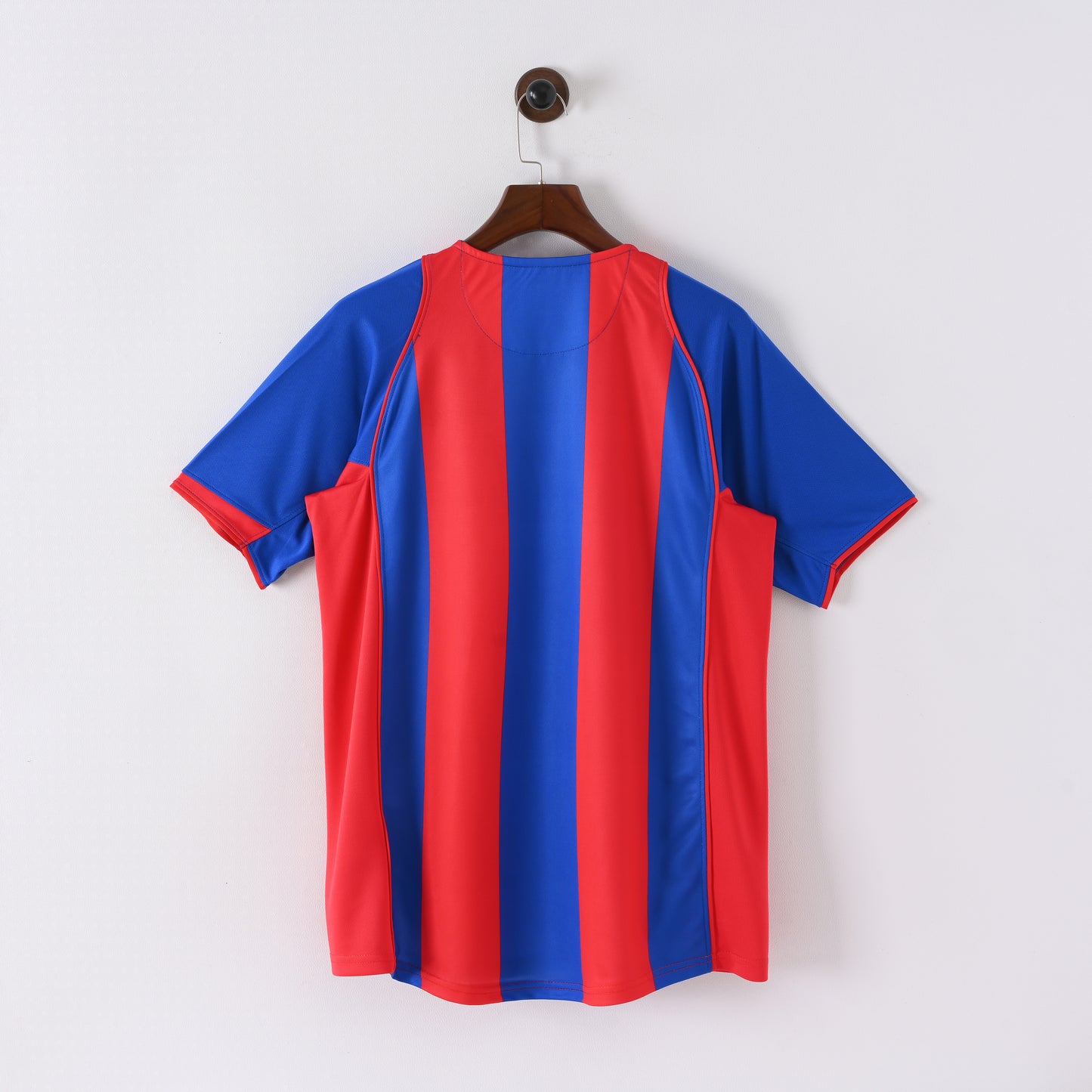 Retro Barcelona 2004/05 Jersey