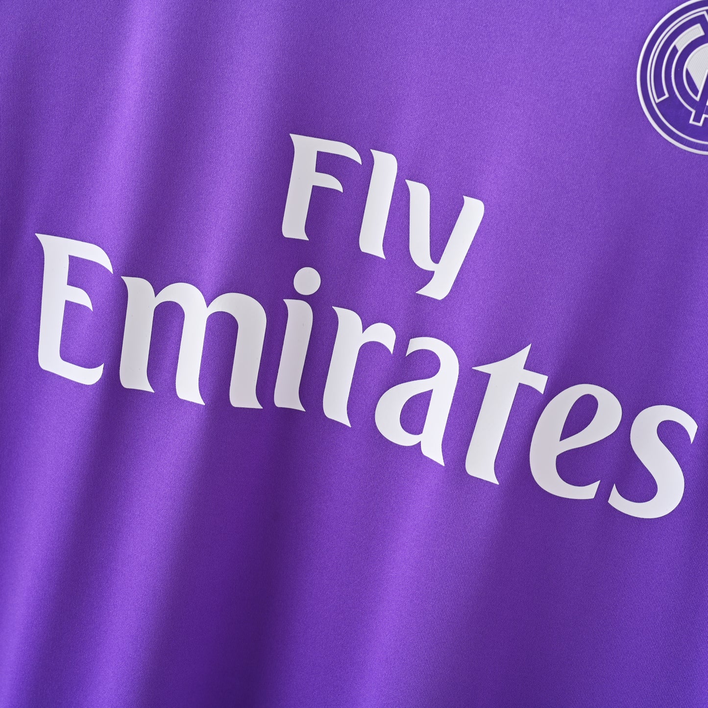 Retro Real Madrid 2016/17 Jersey