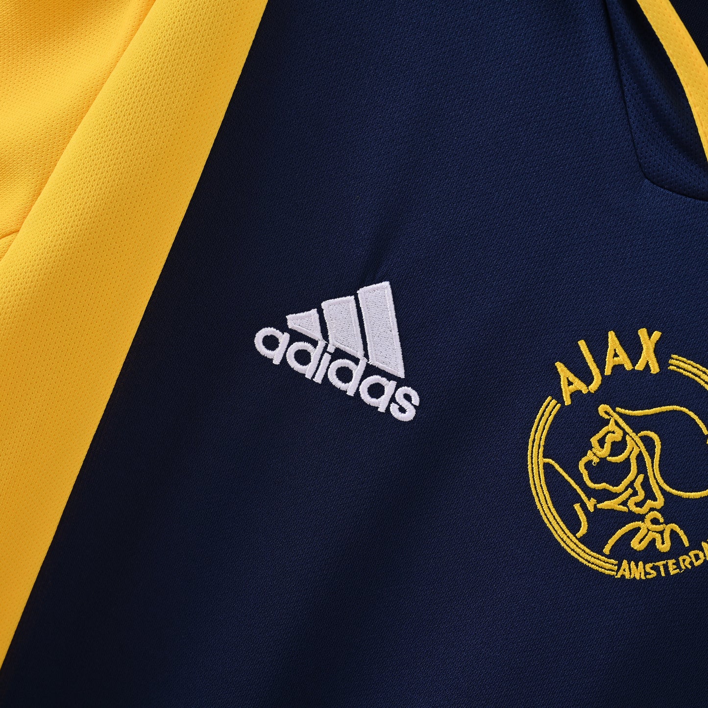 Retro Ajax 2000/01 Jersey