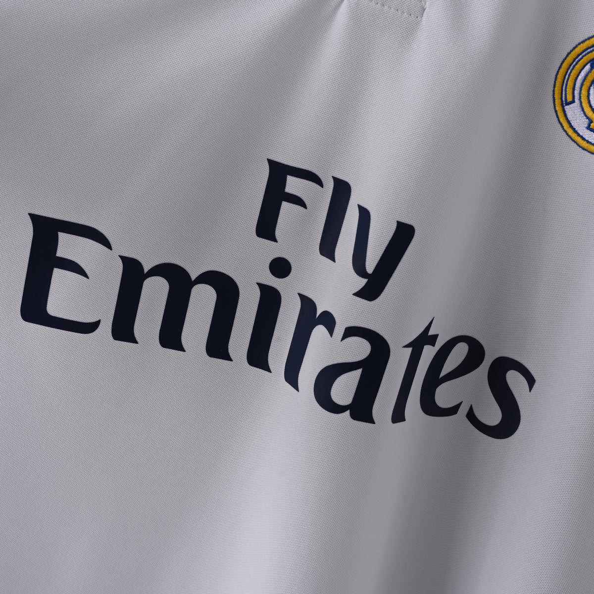 Retro Real Madrid 2016/17 Jersey