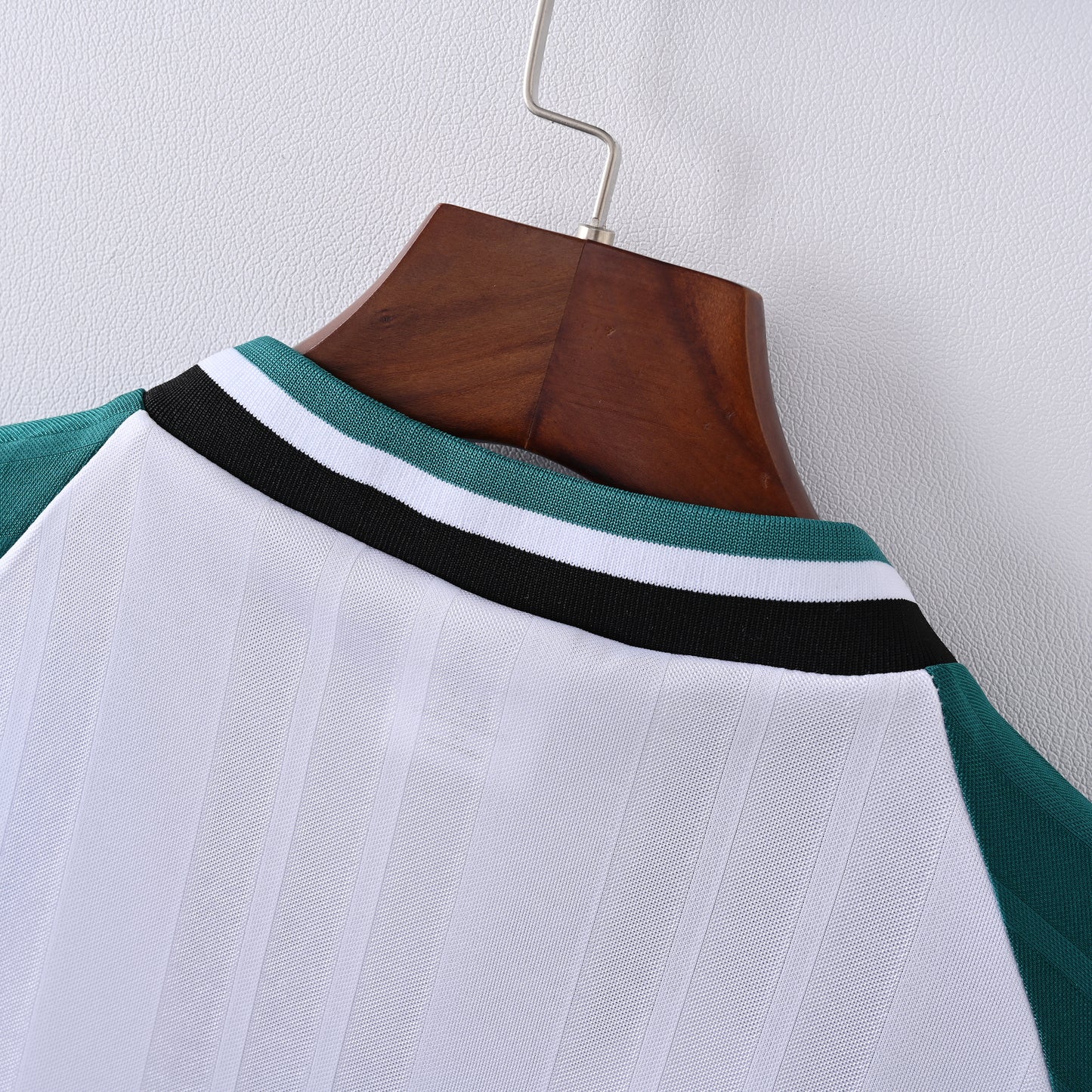 Retro Liverpool FC 1993/95 Jersey