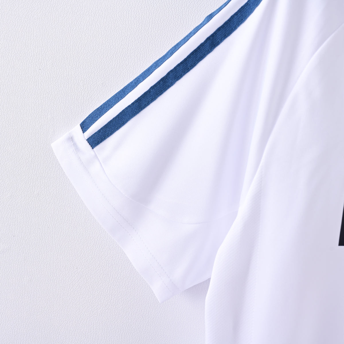 Retro Real Madrid 2001/02 Jersey