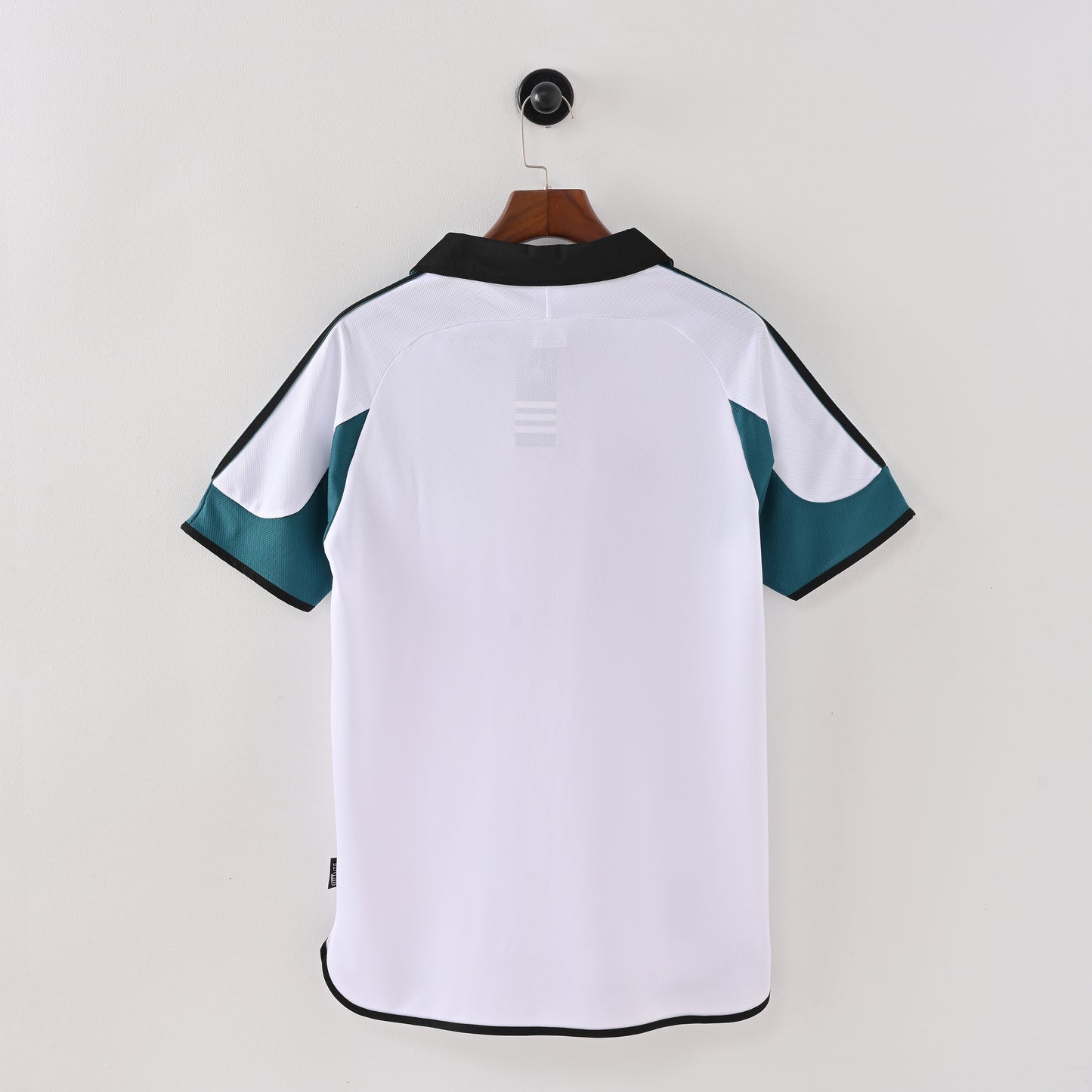 Retro Newcastle United 1999/00 Jersey